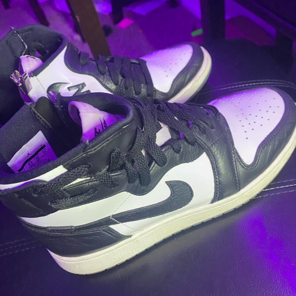 Nike flight retros